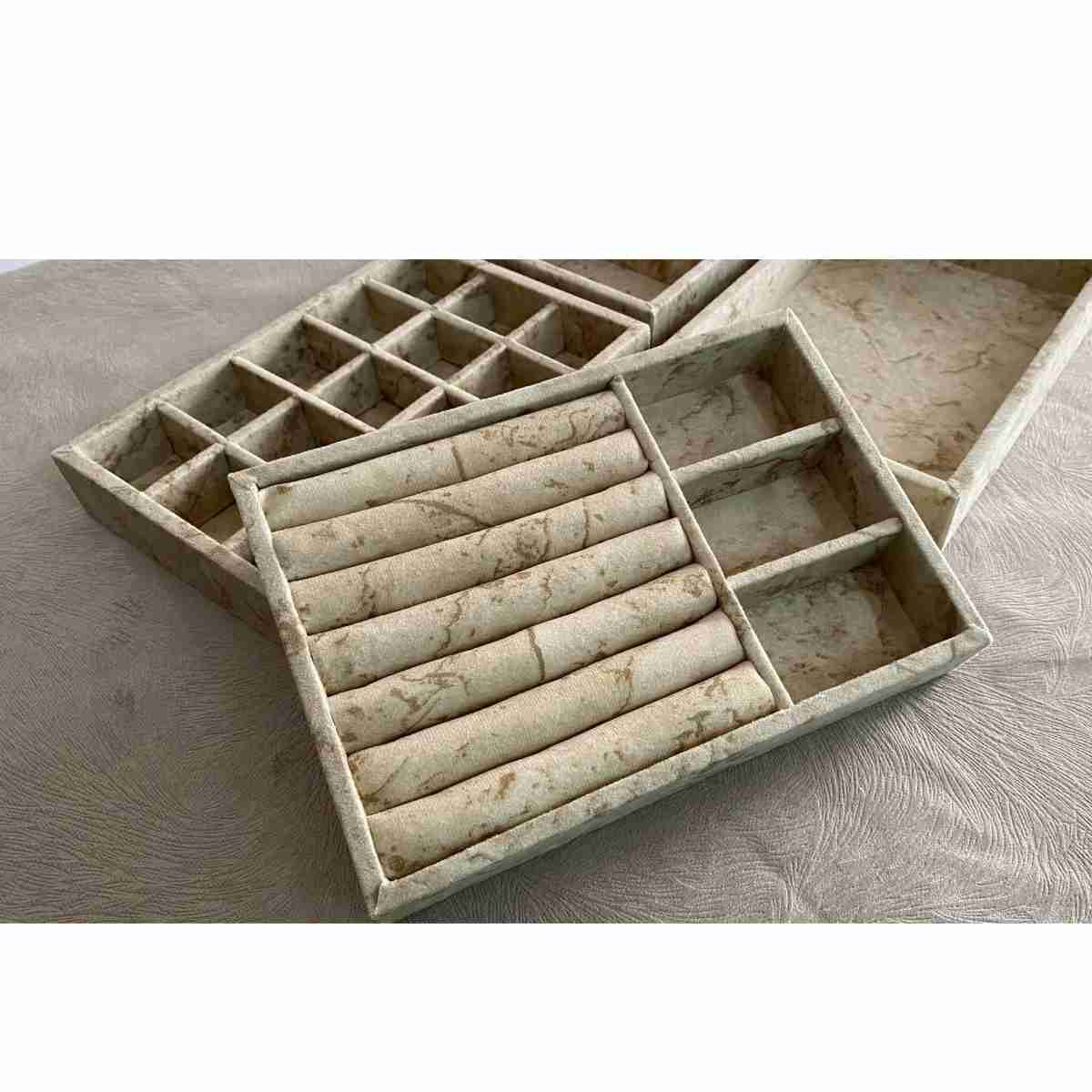 organisateur bijoux élégant 4 pièces pour un rangement parfait