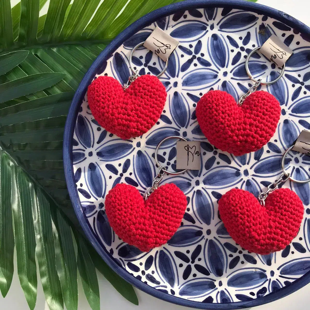 Un porte-clés cœur en crochet fait main – Accessoire mignon et romantique