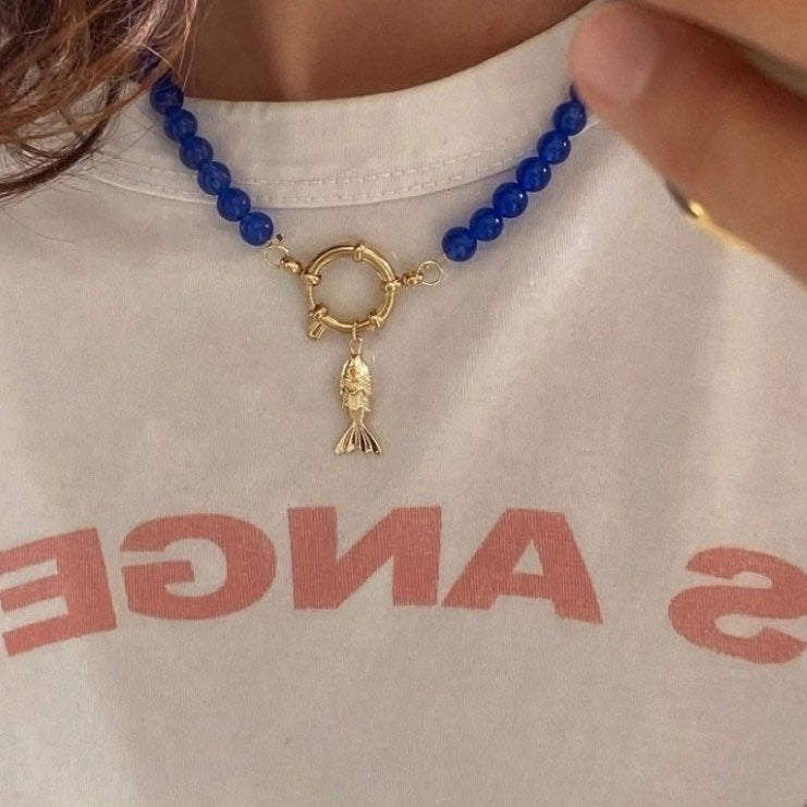 collier bleu élégant pour un style unique et irrésistible