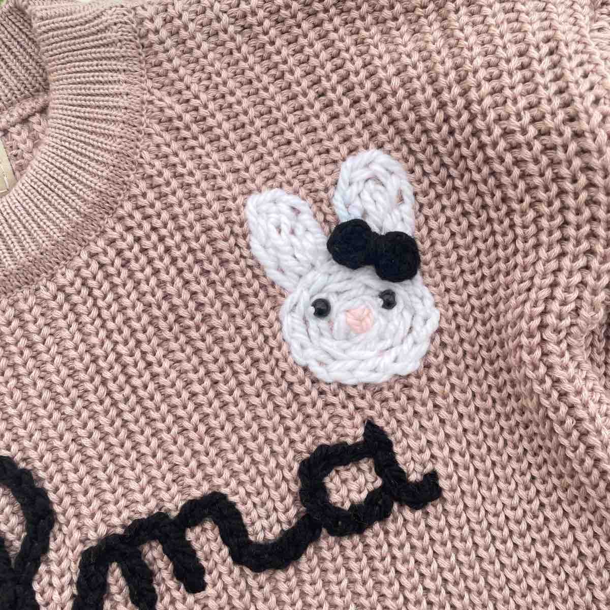 Pull personnalisé irrésistible pour fillette en couleurs tendance