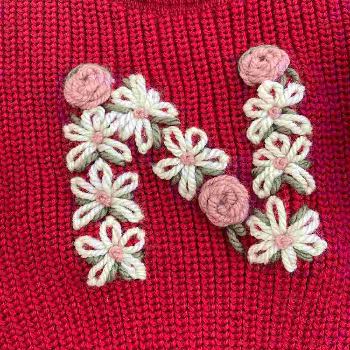 pull enfant fuchsia pour un style éclatant et unique spécialisé