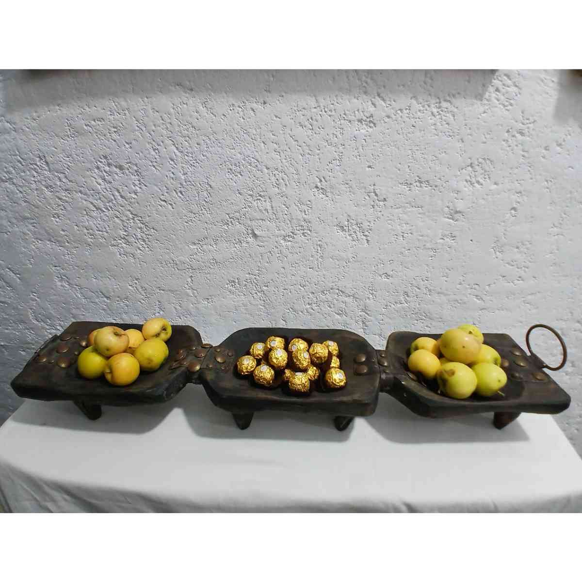 Plateau bois premium 86 x 18 x 10 cm pour une table élégante