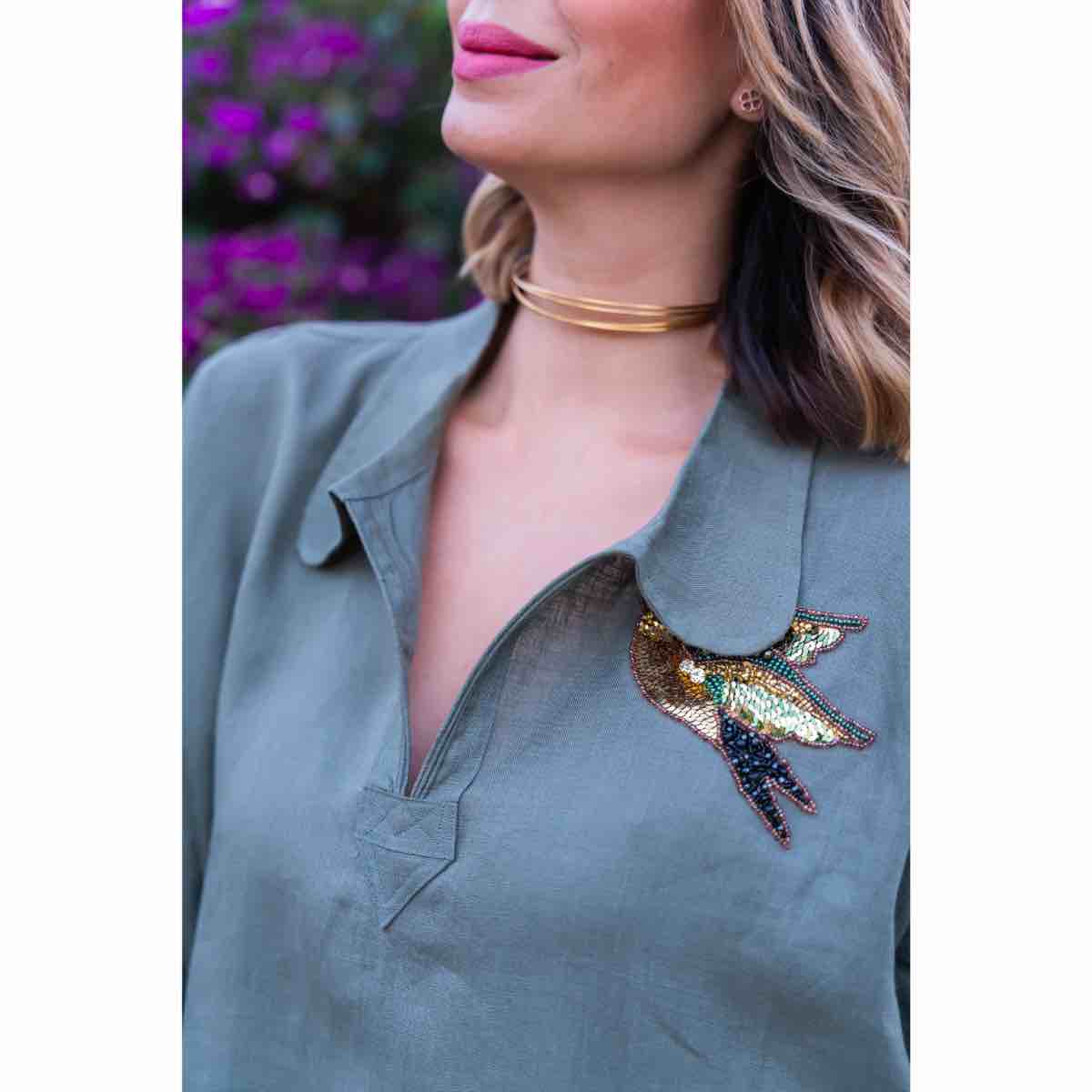 Blouza en vert brodée à la main