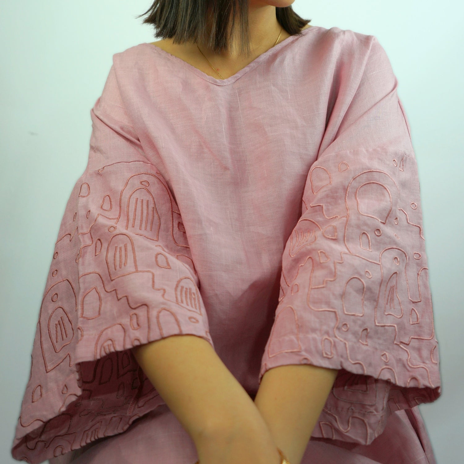 Robe longue fluide artisanale : Élégance et confort irrésistibles