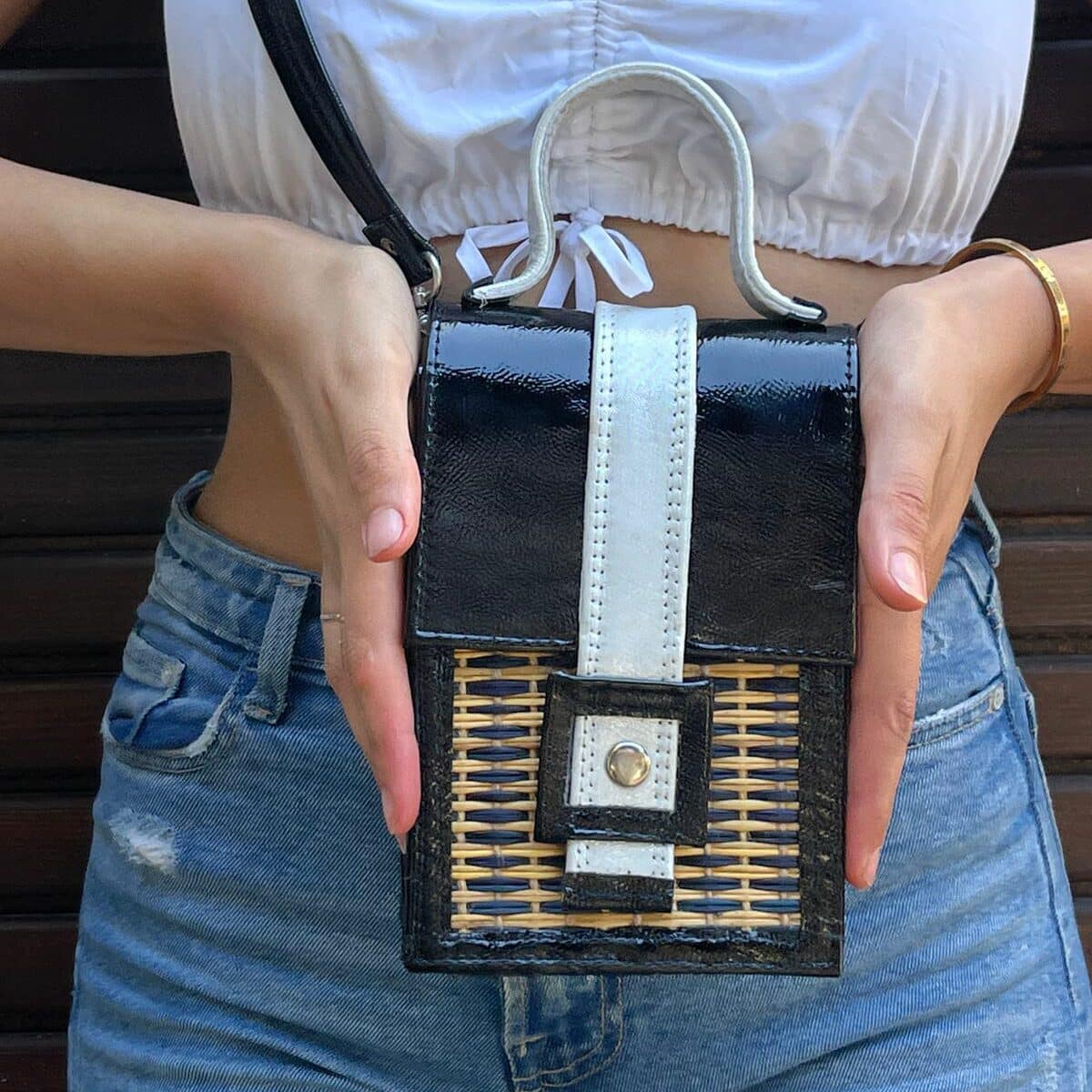 ARA BAG black and white made from vegetable fiber (mats) and genuine leather (23*16CM)