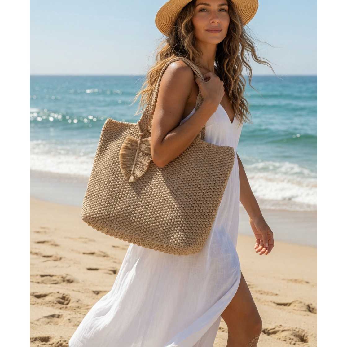 Sac de plage en jute beige taille m pour un s — angle supp. Produit artisanal.