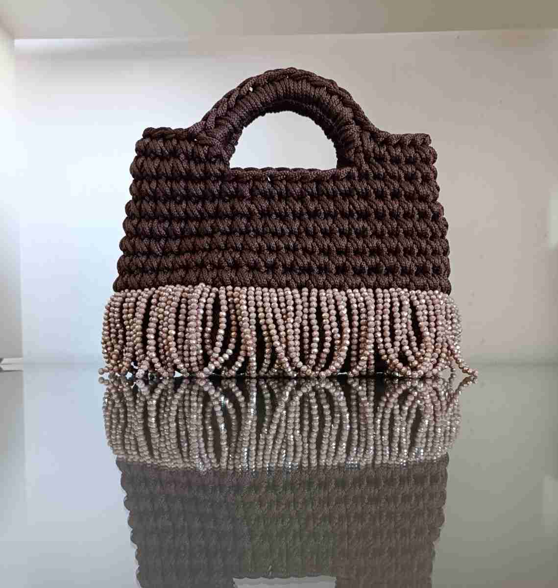 Sac tendance praline marron le must have de v — angle supp. Produit artisanal.