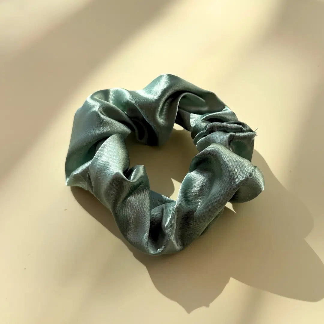 Chouchous Satin Luxe Vert Émeraude - Élégance Anti-Frisottis