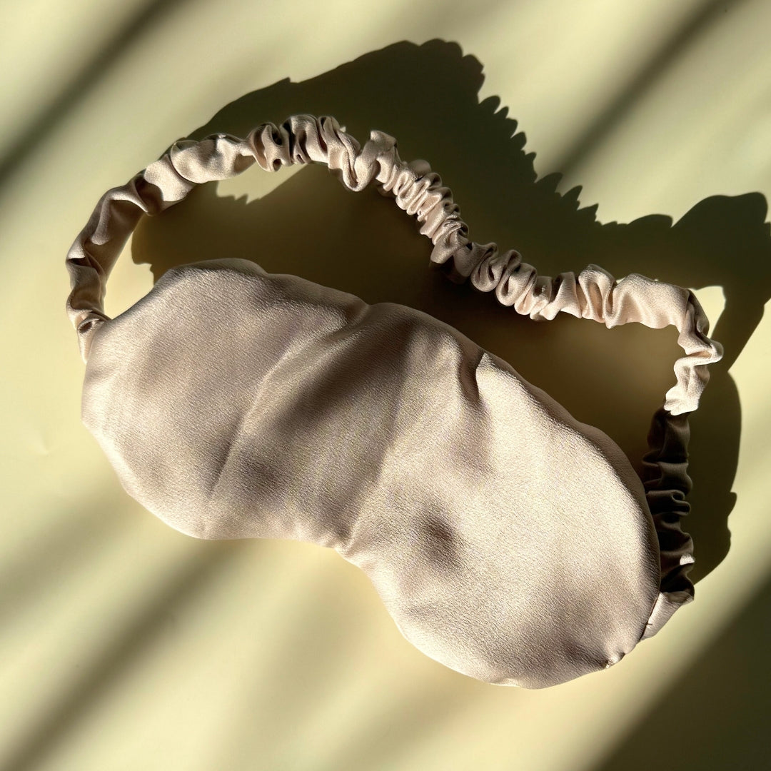 Masque de Sommeil en Satin Luxe Beige Anti-Lumière