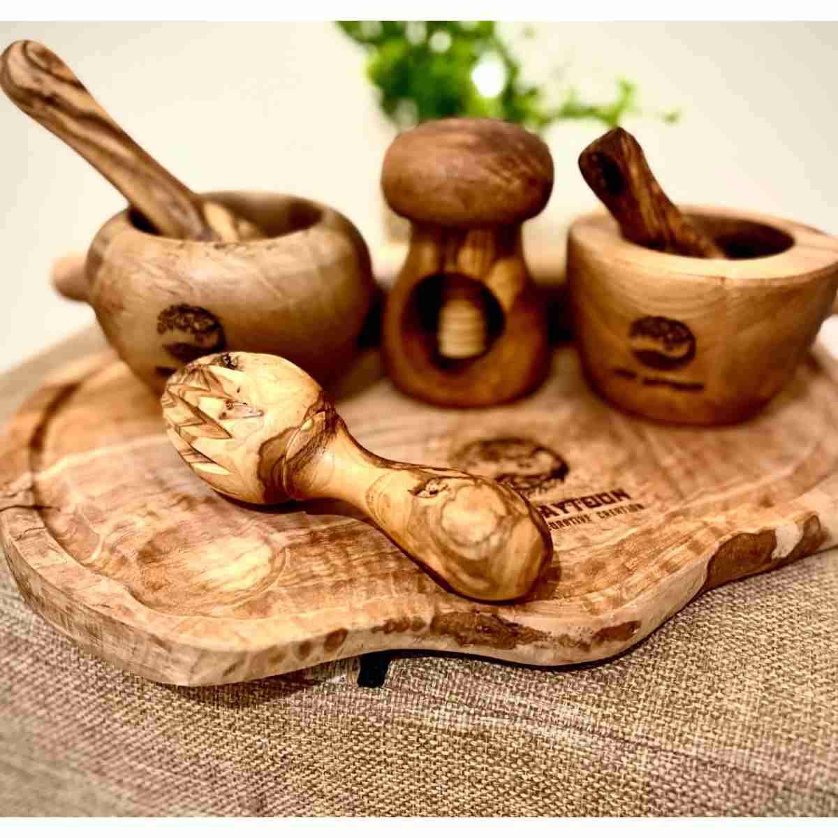 Ustensiles en bois essentiels pour une cuisine raffinée