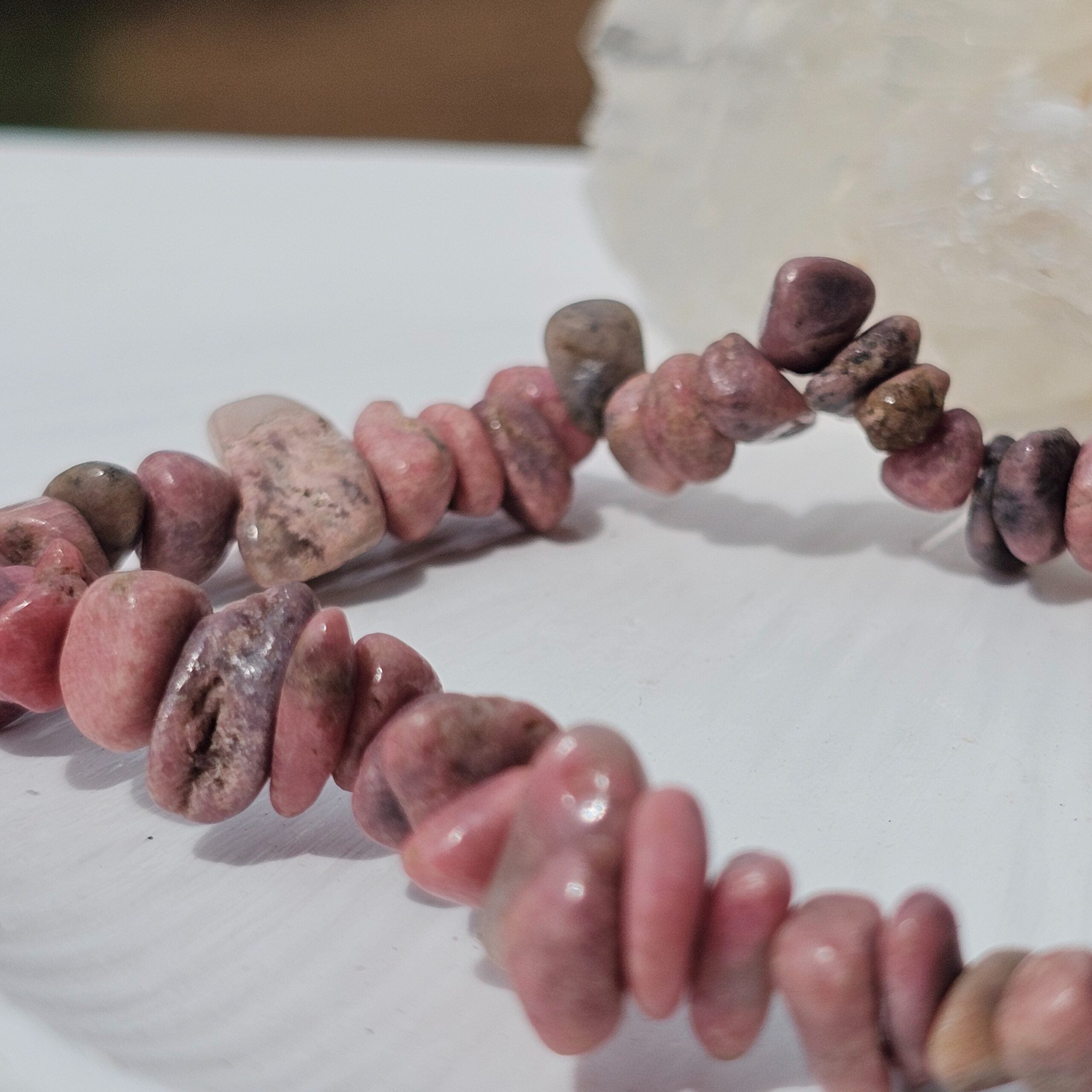 Bracelet élastique en Rhodonites naturelles (16 à 18 cm)