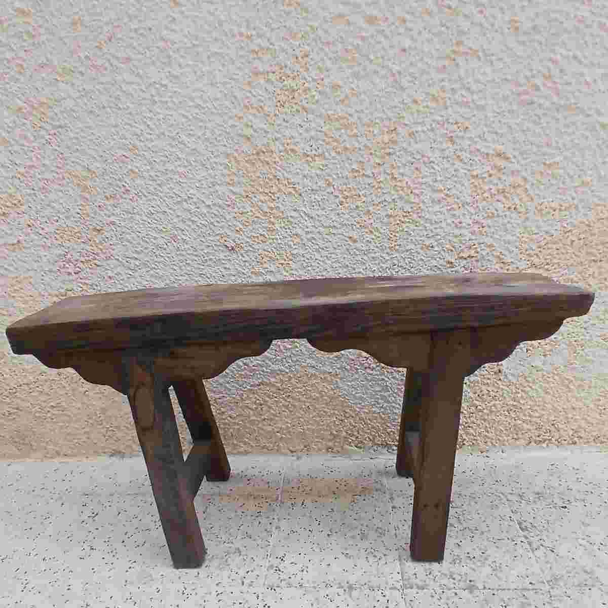 Tabouret bois élégant pour un intérieur chic et moderne