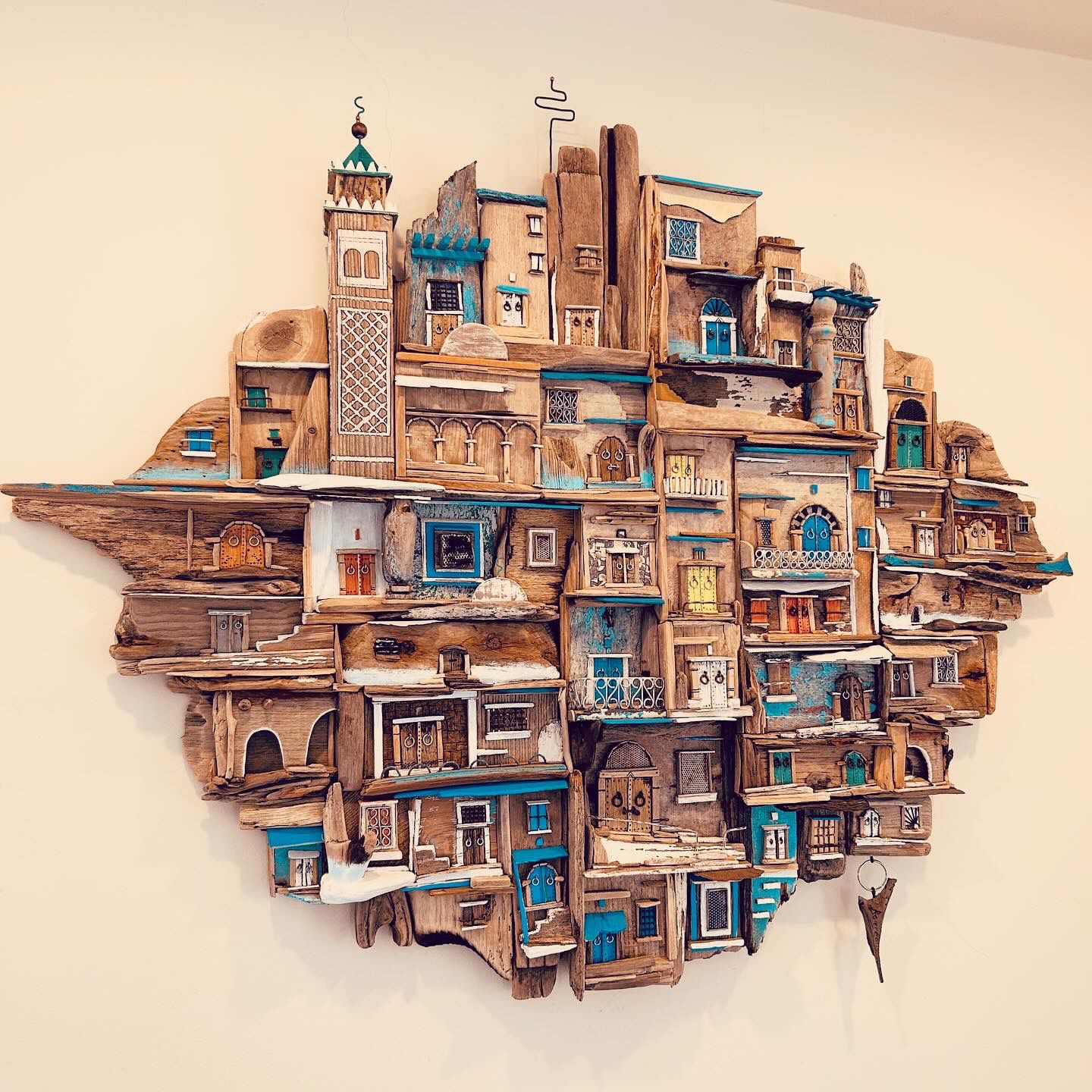 Tableau Sidi Bou Saïd en bois recyclé fait main - artisanat Tunisien fait main | ILEYCOM