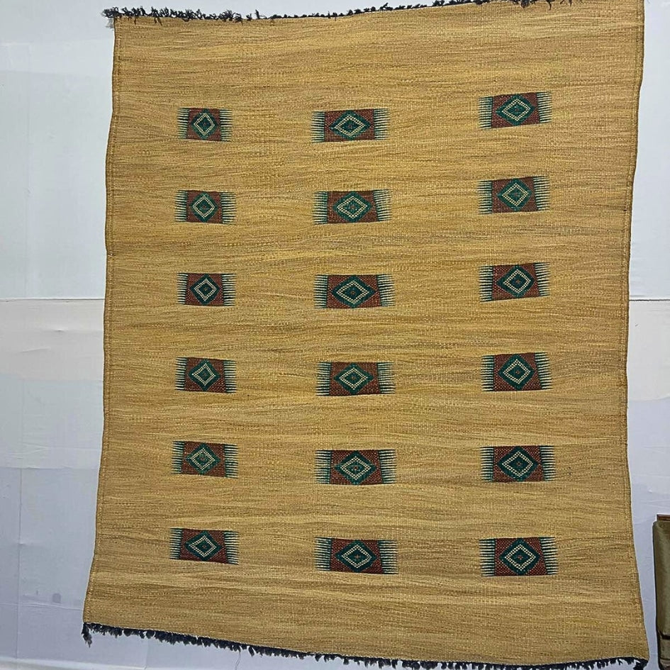 Tapis Traditionnel Écologique avec Motifs Géométriques - artisanat Tunisien fait main | ILEYCOM