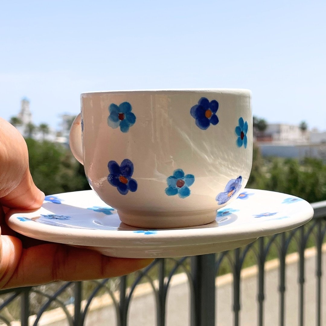Tasse en céramique avec motifs en fleurs Bleu - artisanat Tunisien fait main | ILEYCOM