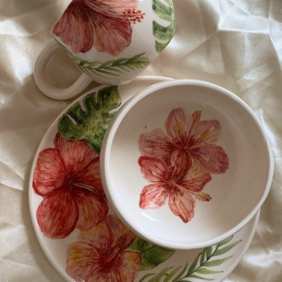 Trio personnalisable en céramique – mug, assiette et bol avec design Floral pein - artisanat Tunisien fait main | ILEYCOM