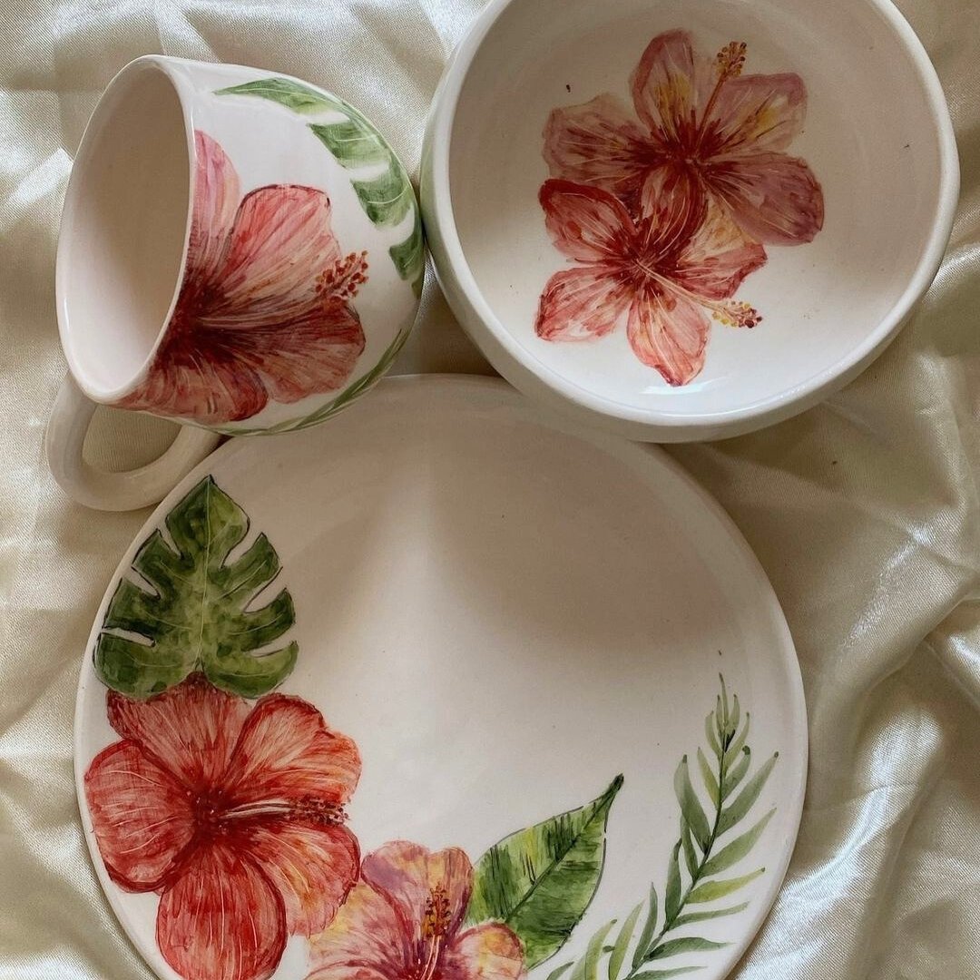 Trio personnalisable en céramique – mug, assiette et bol avec design Floral pein - artisanat Tunisien fait main | ILEYCOM