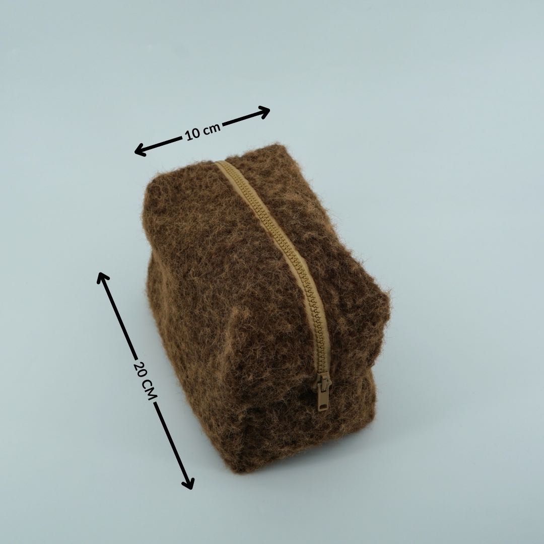 trousse maquillage marron élégante pour un rangement parfait
