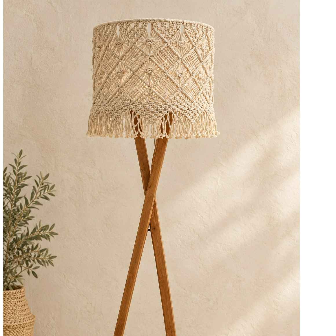 Lampadaire macramé beige naturel pour une ambiance chaleureuse