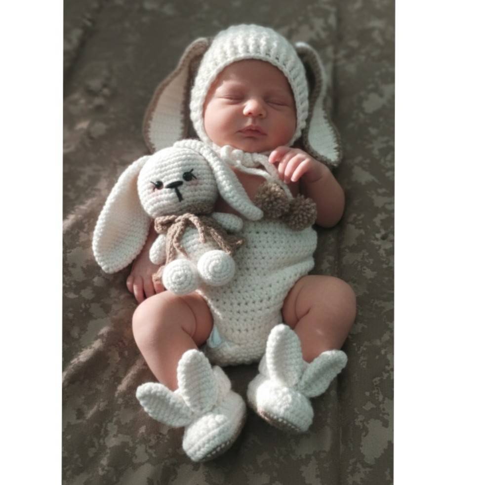 ensemble bébé oreilles de lapin en crochet pour nouveau-né (Copie)