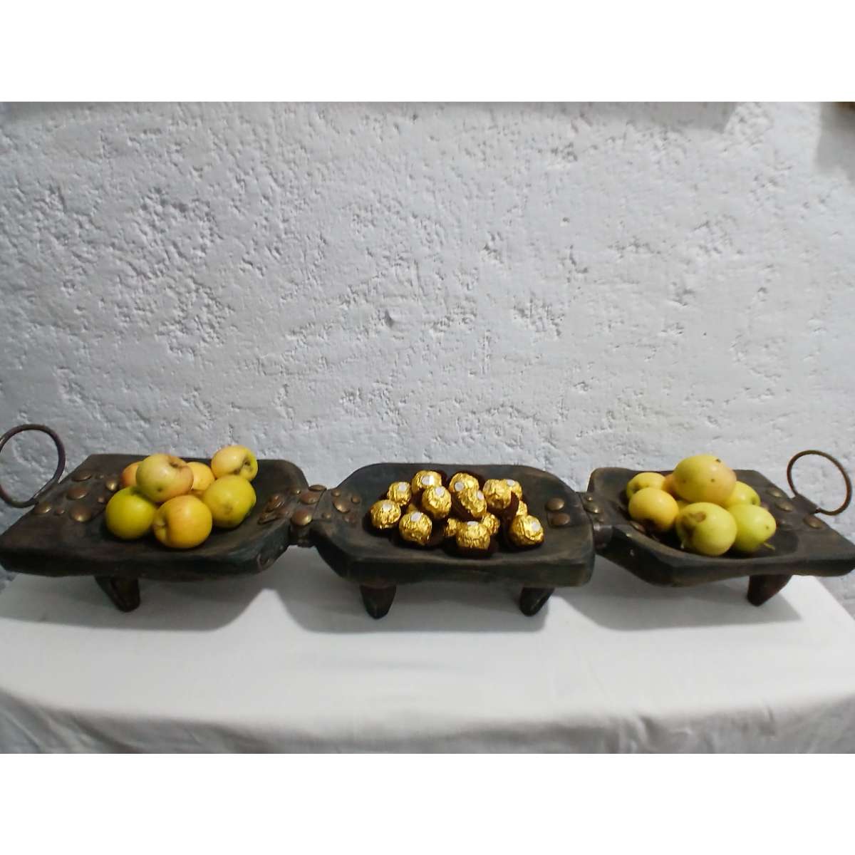 Plateau bois premium 86 x 18 x 10 cm pour une table élégante