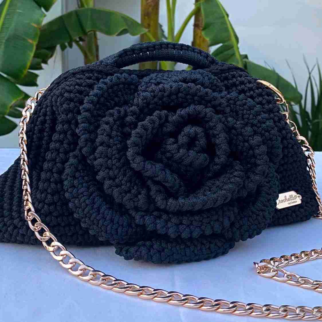 sac rose noir élégant taille M pour un style irrésistible