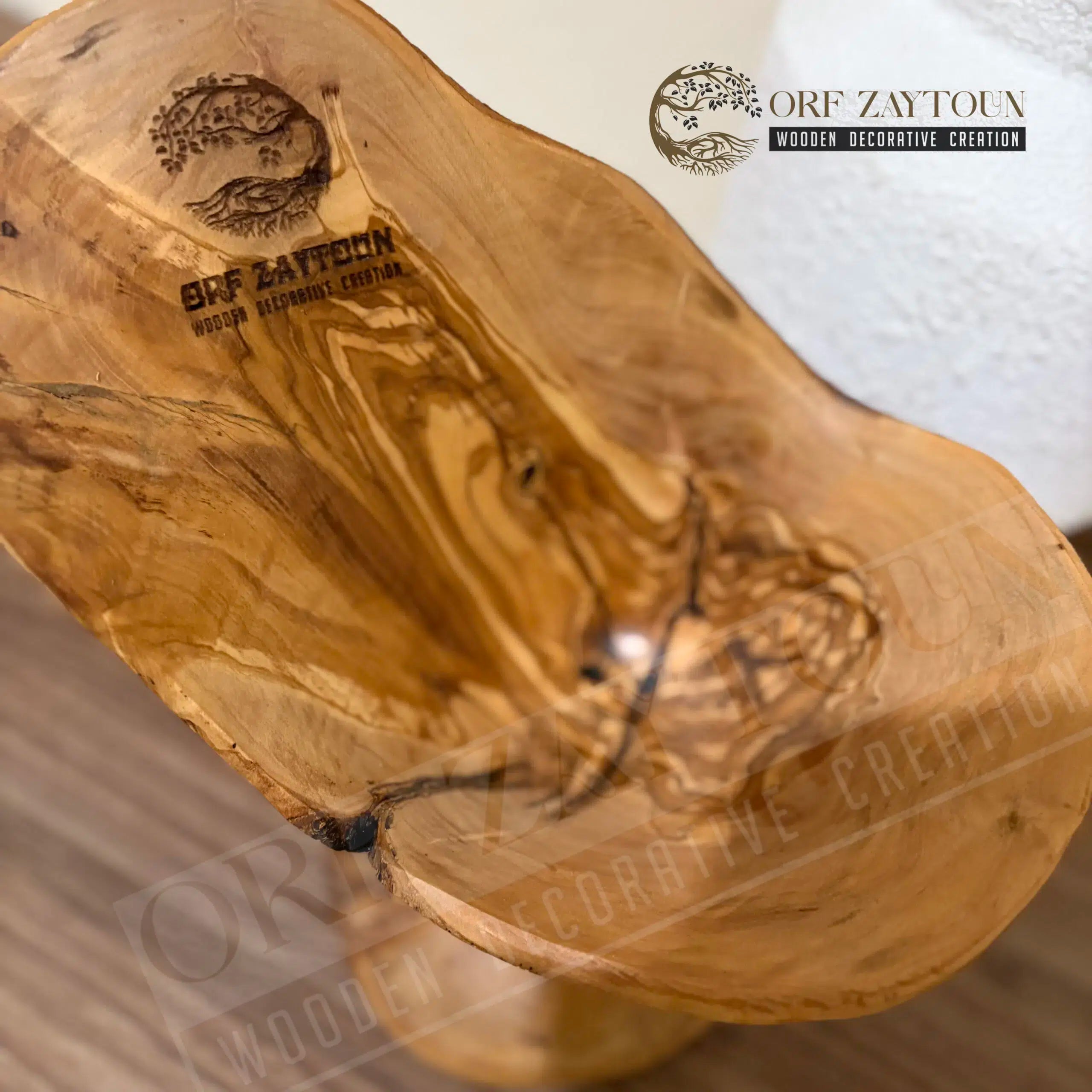 vase bois d'olivier artisanal unique pour une décoration élégante