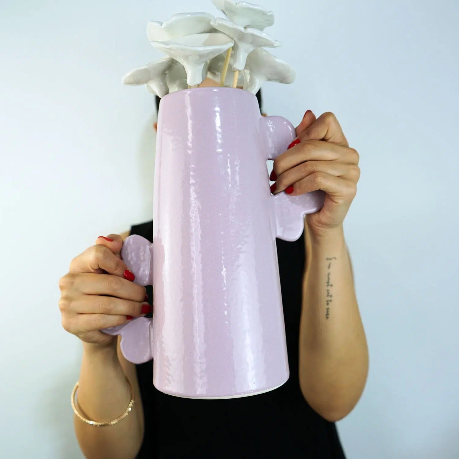 Vase décoratif rose pastel en céramique – Fait main
