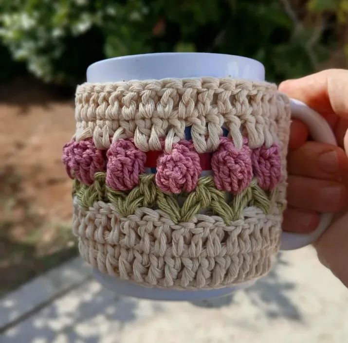 Mug floral chic pour un café élégant et raffiné