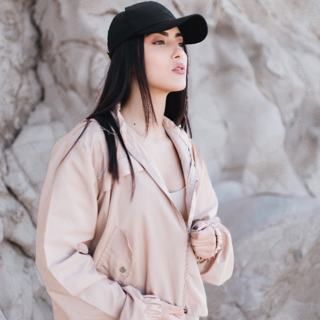 Veste de sport courte respirante en taille standard (Blanc crème, Rose poudre, K - artisanat Tunisien fait main | ILEYCOM