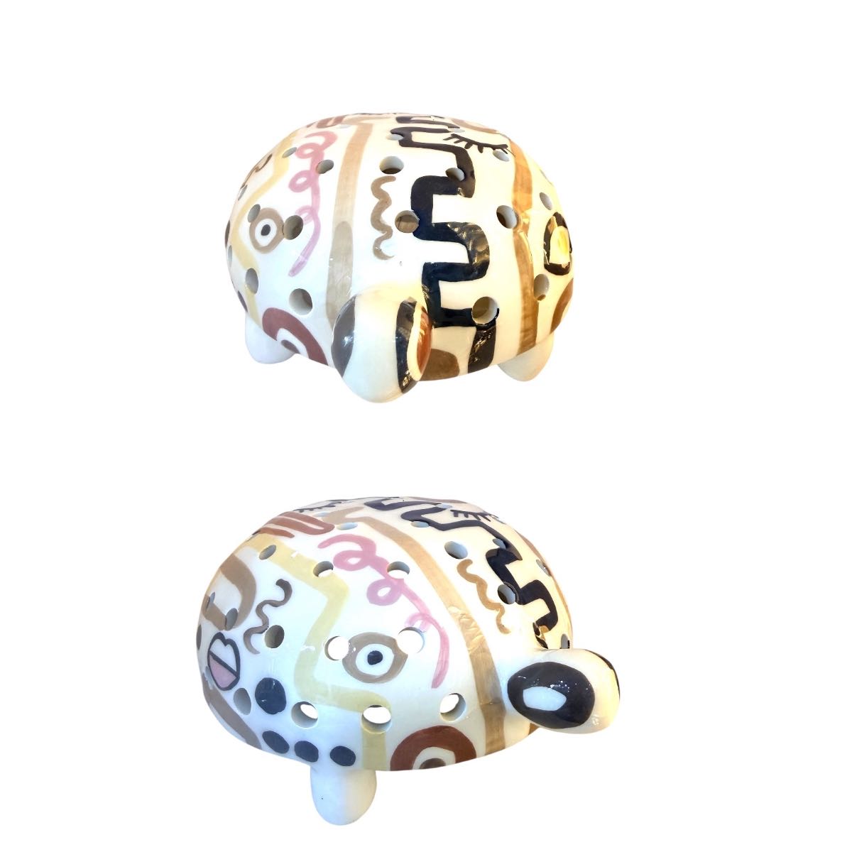 lampe tortue céramique élégante en tons pastels pour votre déco