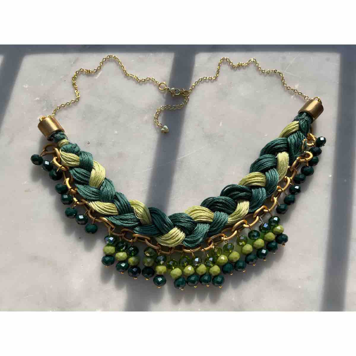 collier vert artisanal éclat naturel