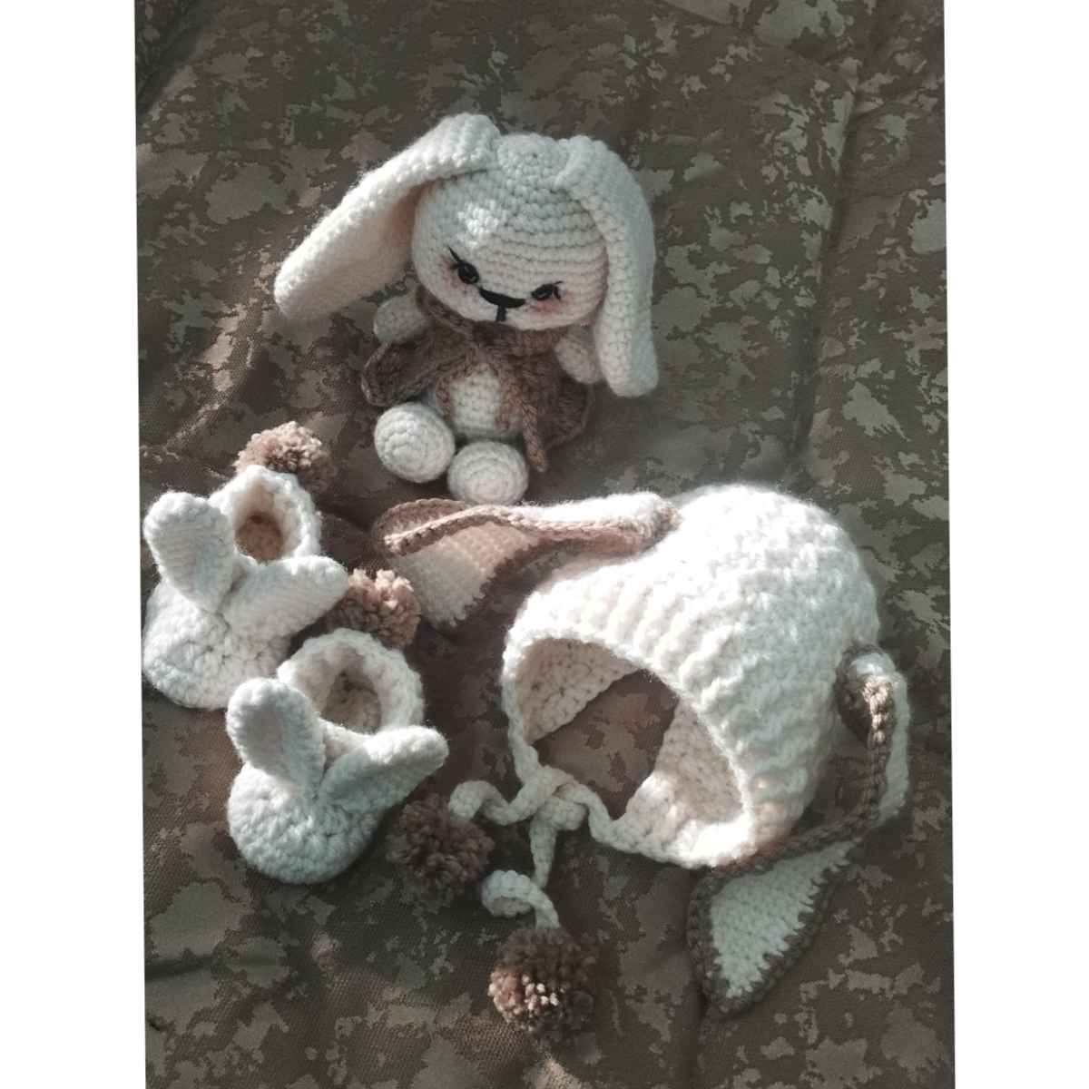 ensemble bébé oreilles de lapin en crochet pour nouveau-né