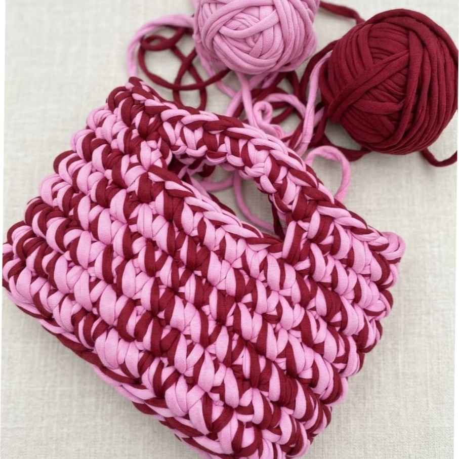 Sac en crochet tendance pour un style unique et irrésistible
