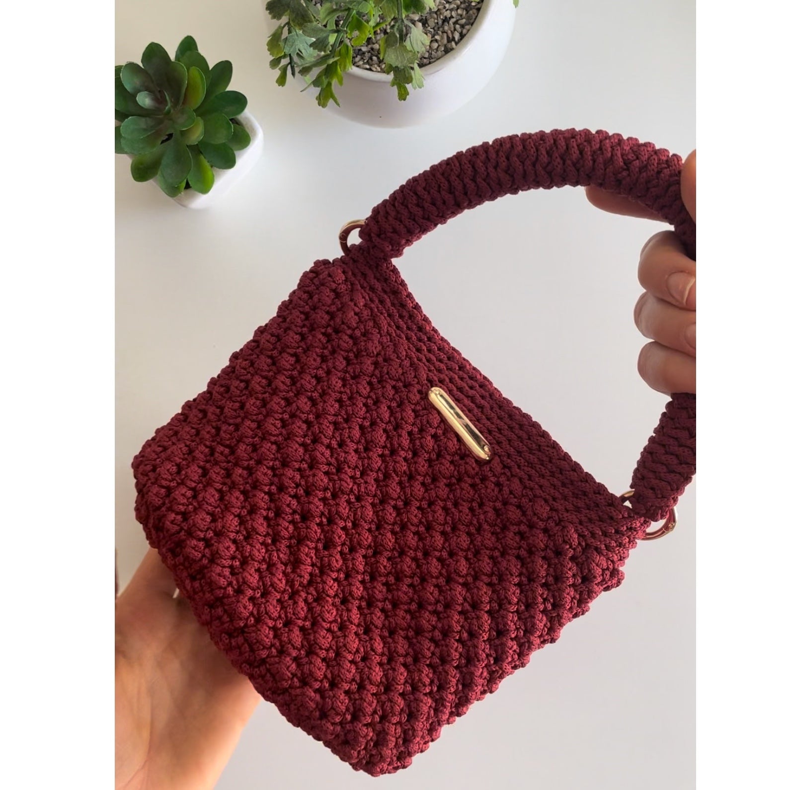 sac en crochet vintage rouge bordeaux