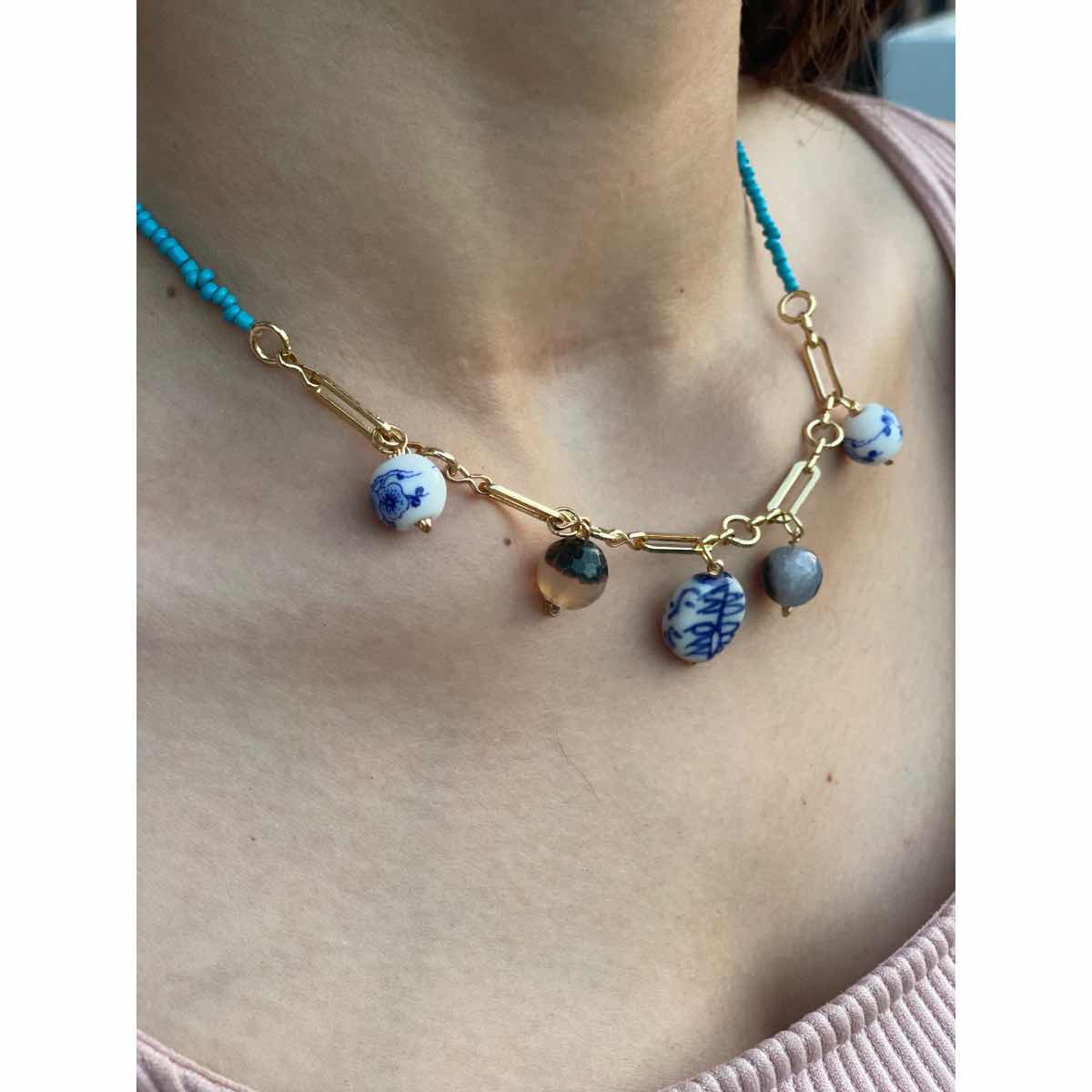 Collier bohemian chic pour une allure estivale irrésistible