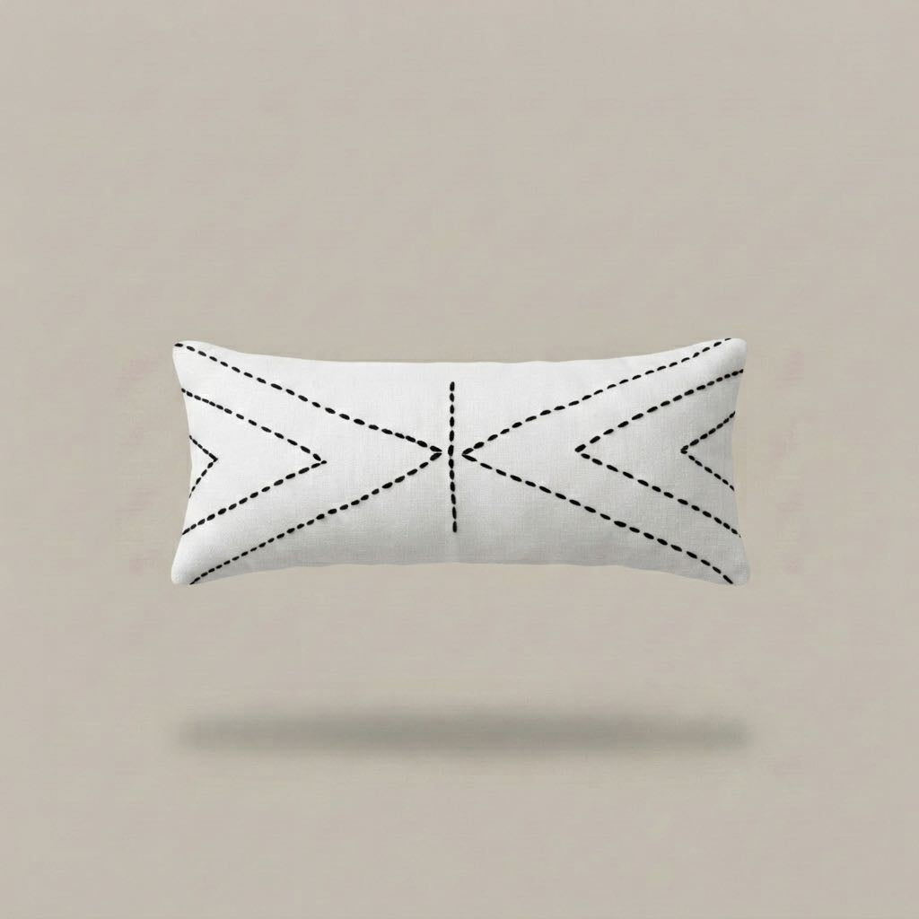 Coussin berbère blanc fait main pour un style unique et chic
