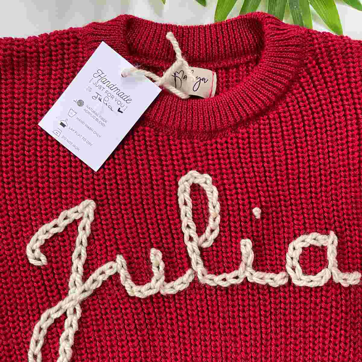 Pull personnalisé enfant en rouge avec prénom exclusif