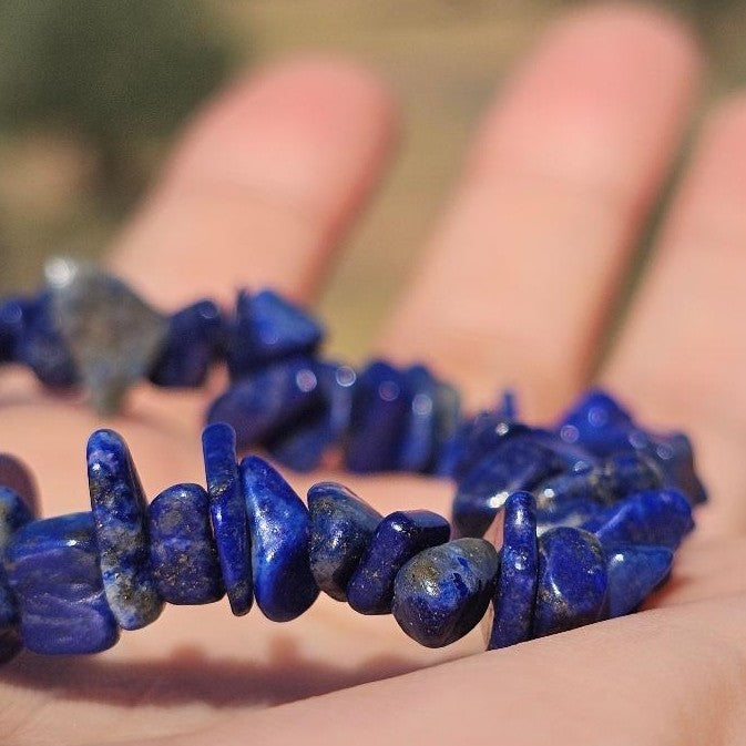 bracelet lapis lazuli baroque élastique pour un style unique