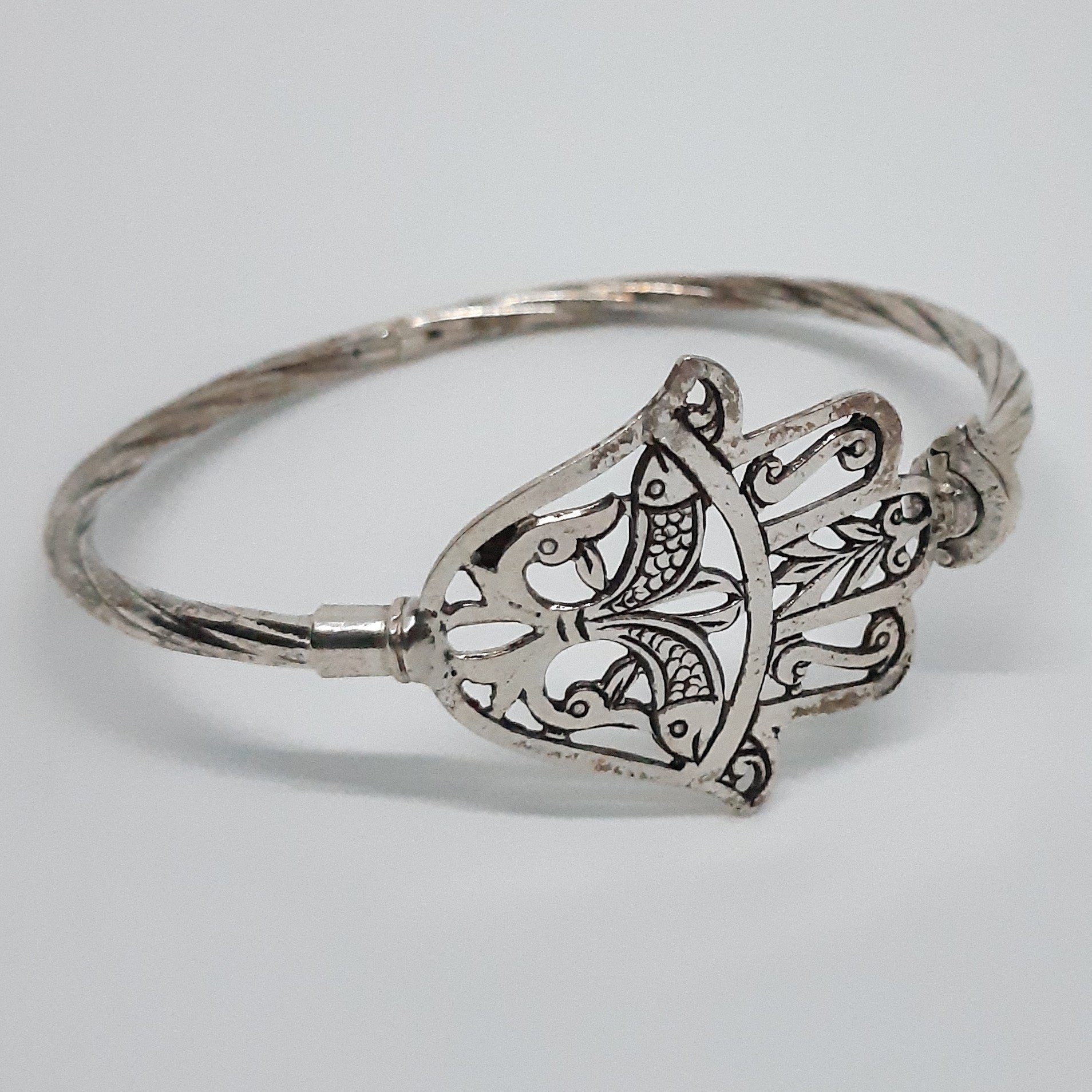 Fine silver khomsa bracelet for women