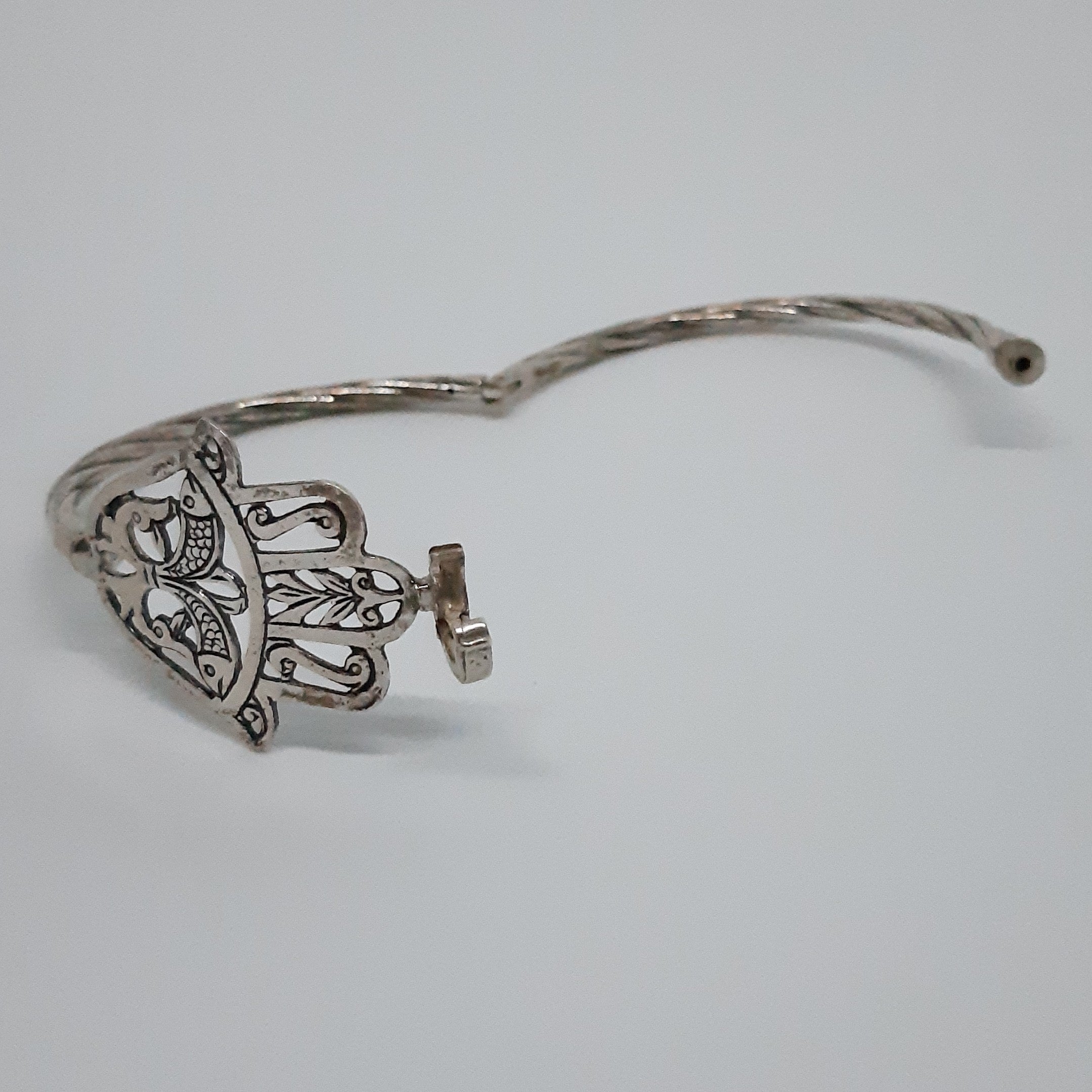 Fine silver khomsa bracelet for women