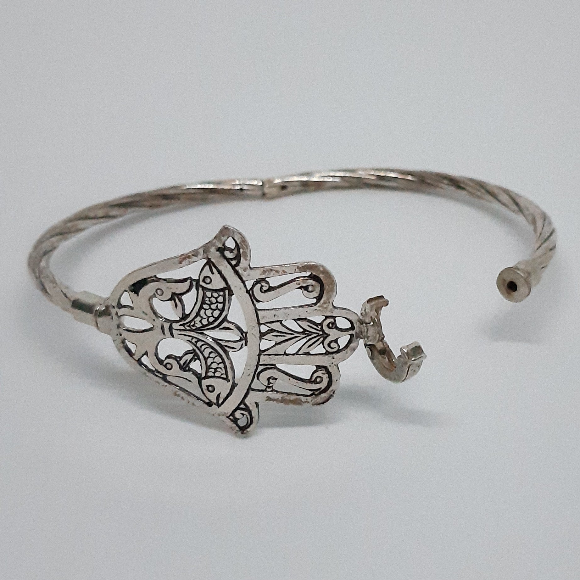 Fine silver khomsa bracelet for women