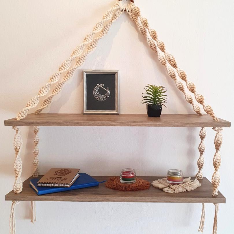 Double shelf in off-white macramé and MDF