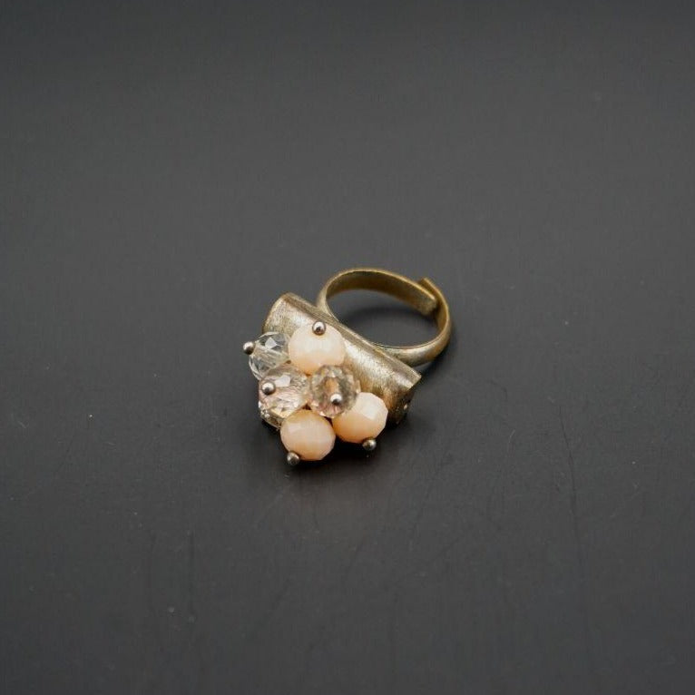 Stainless steel pearl pattern ring in pink for women