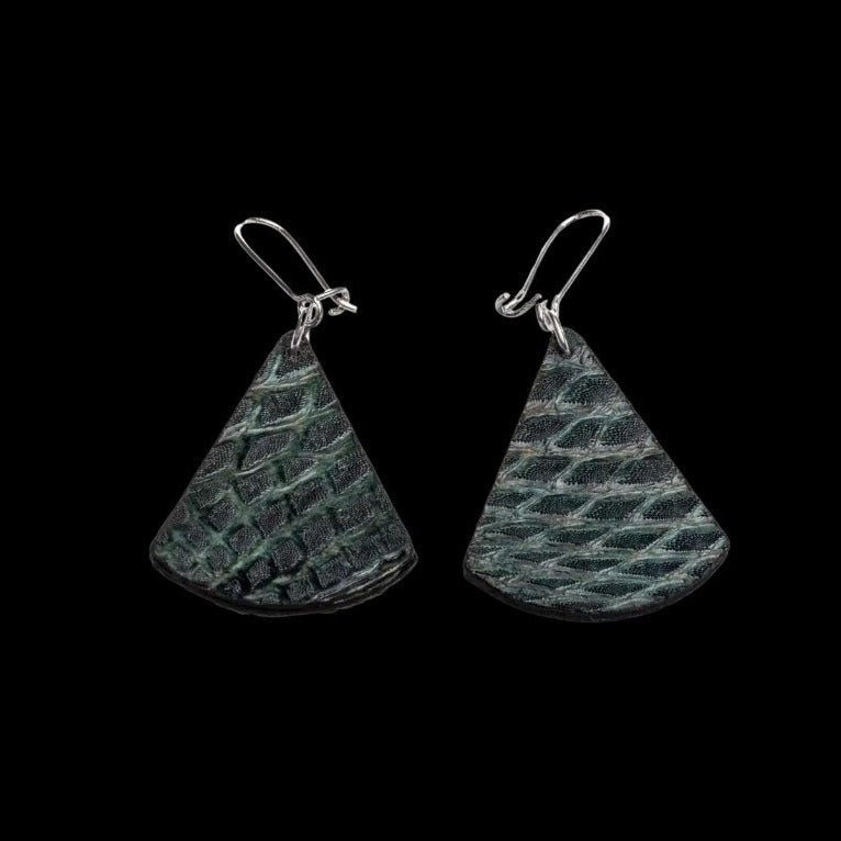Salmon skin leather earrings "Classic Tenebris"