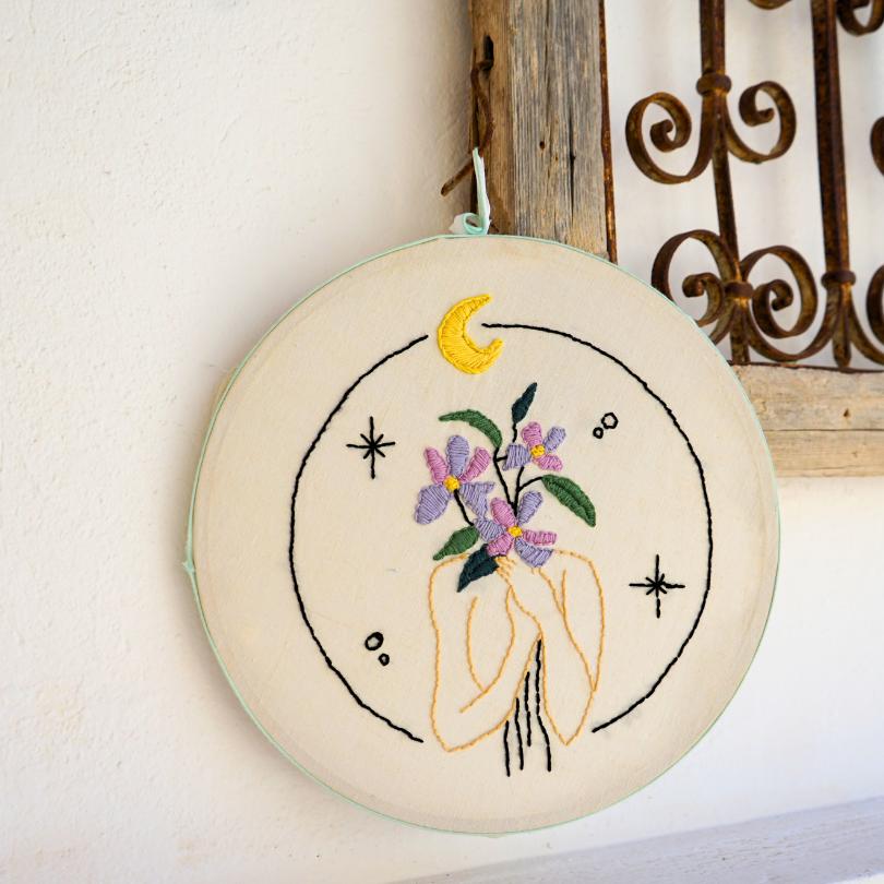 Handmade embroidery wall decoration "flowers of the moon"