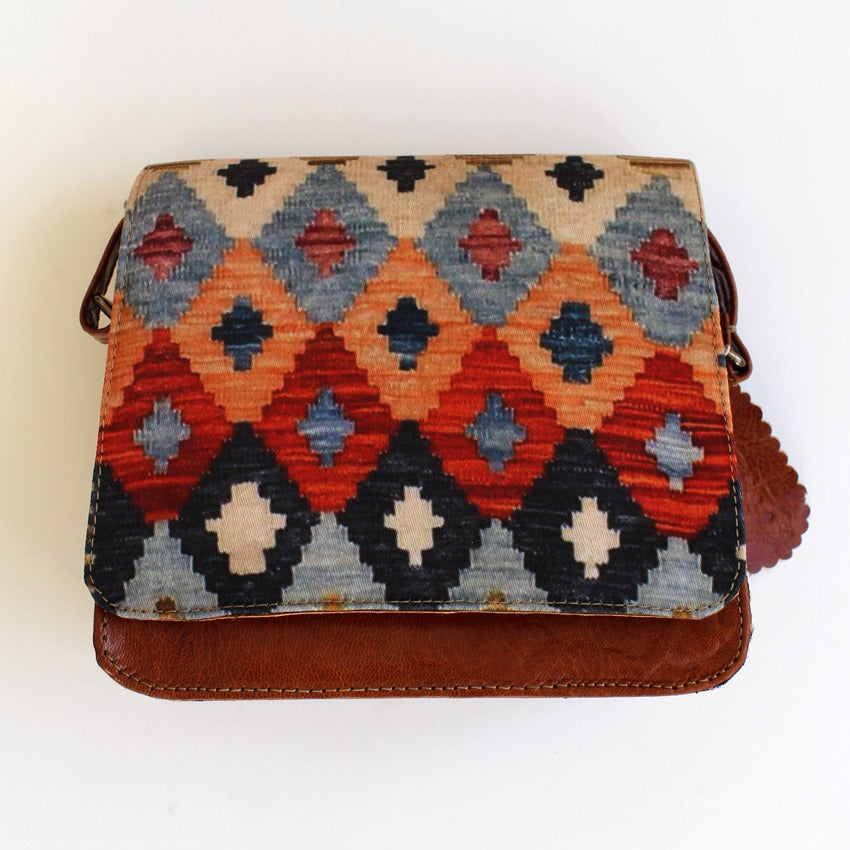 Fabric handbag in traditional 'MARGOUM' “ZDAN” patterns
