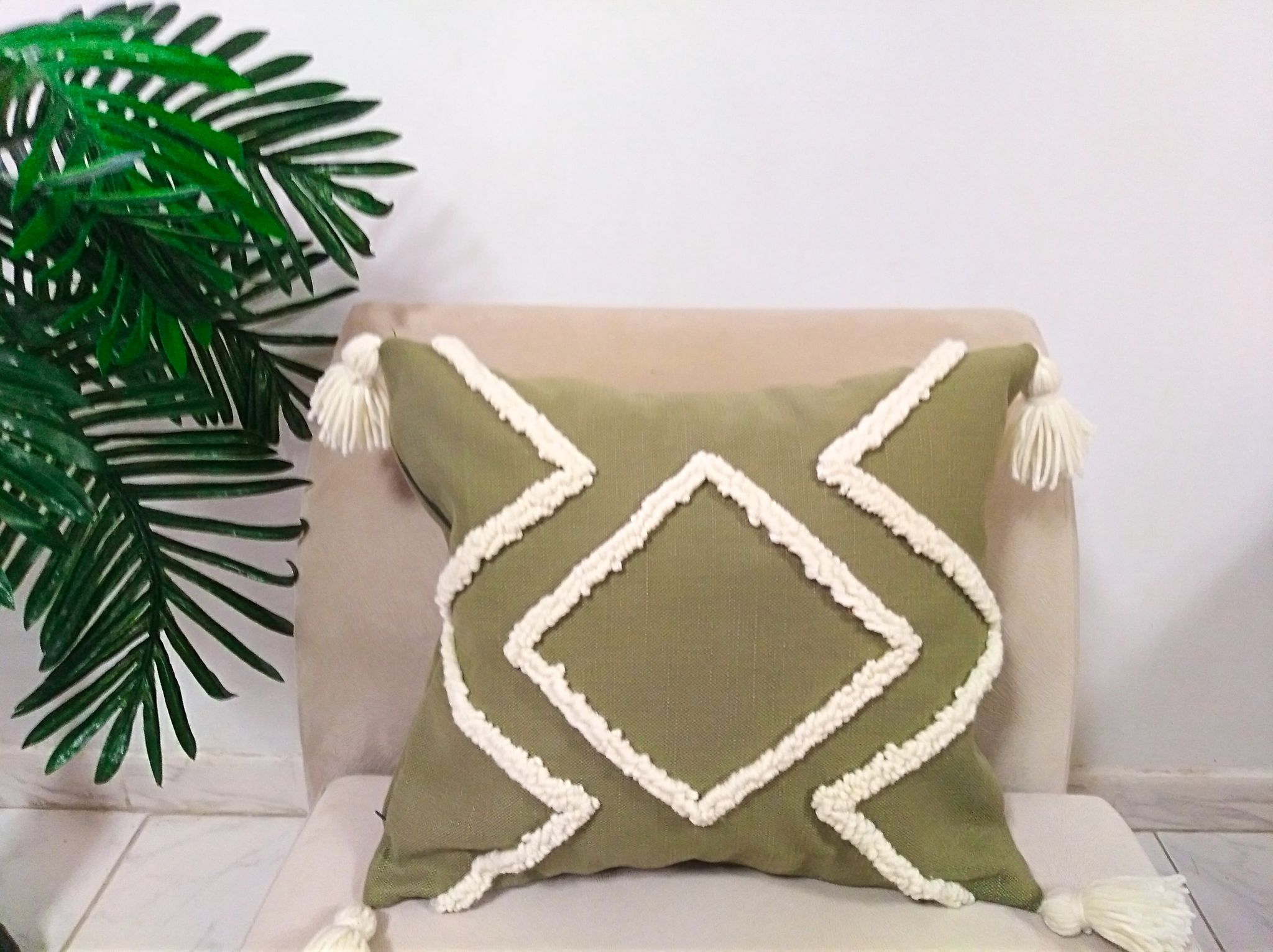 Coussin vert - artisanat Tunisien fait main | ILEYCOM