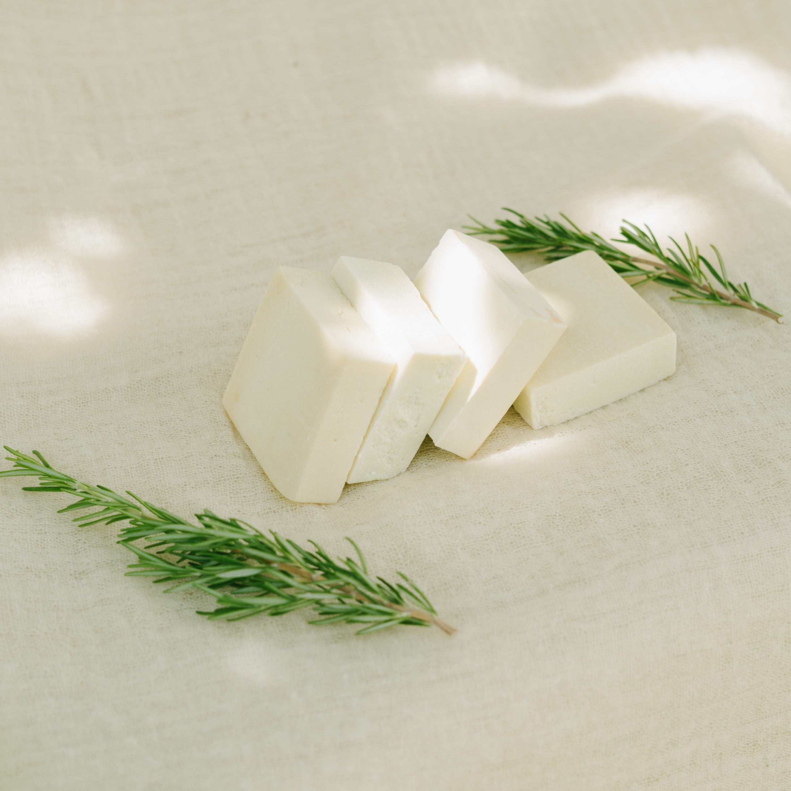 Savon Artisanal à L’eau De Géranium - artisanat Tunisien fait main | ILEYCOM