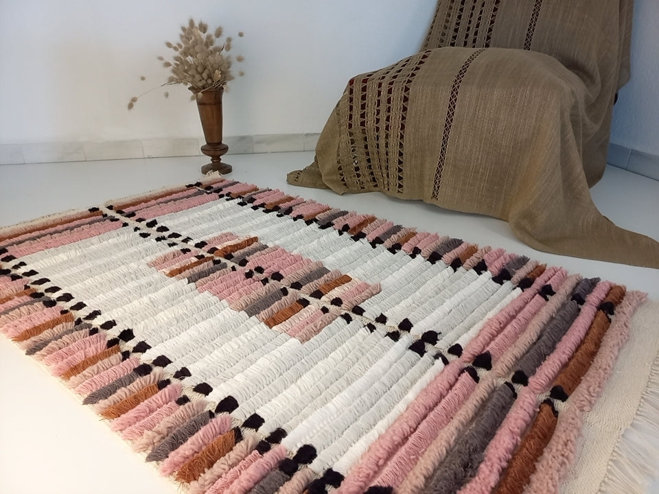 Tapis ‘three ways floral’ fait main, Tapis de matière noble, Tapis personnalisé, - artisanat Tunisien fait main | ILEYCOM